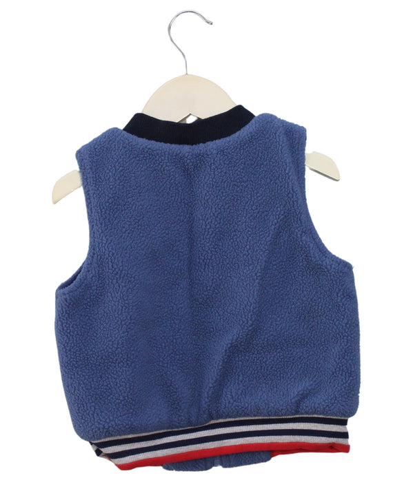 A Blue Outerwear Vests from Momonittu in size 4T for boy. (Back View)