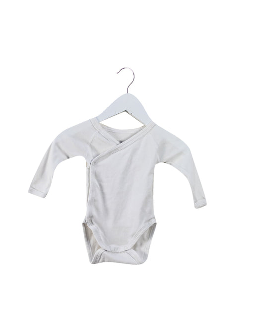 A White Long Sleeve Bodysuits from Petit Bateau in size 0-3M for neutral. (Front View)