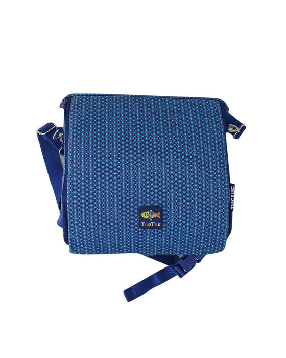 A Blue Highchairs from tuc tuc in size 12-18M for neutral. (Front View)