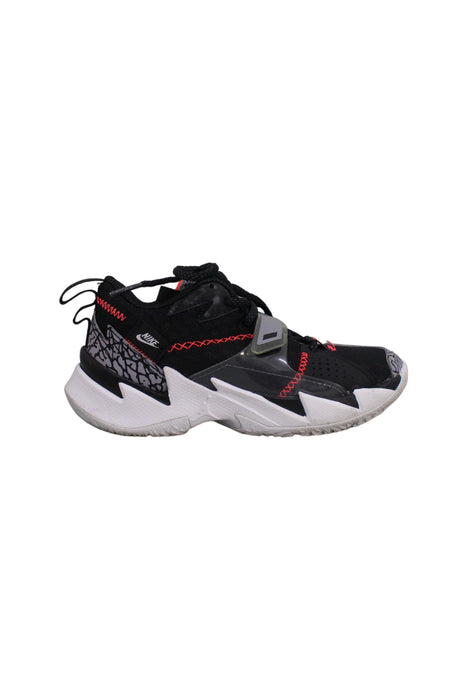 A Black Sneakers from Air Jordan in size 5T for boy. (Back View)