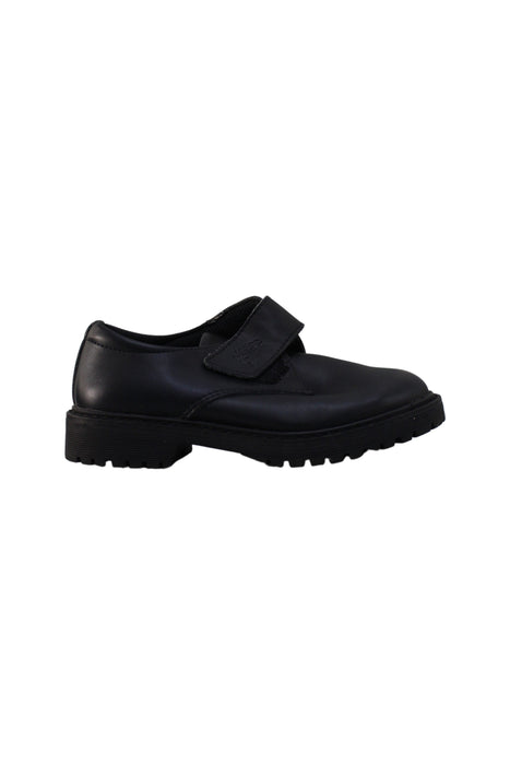 A Black Dress Shoes from Hush Puppies in size 6T for boy. (Back View)