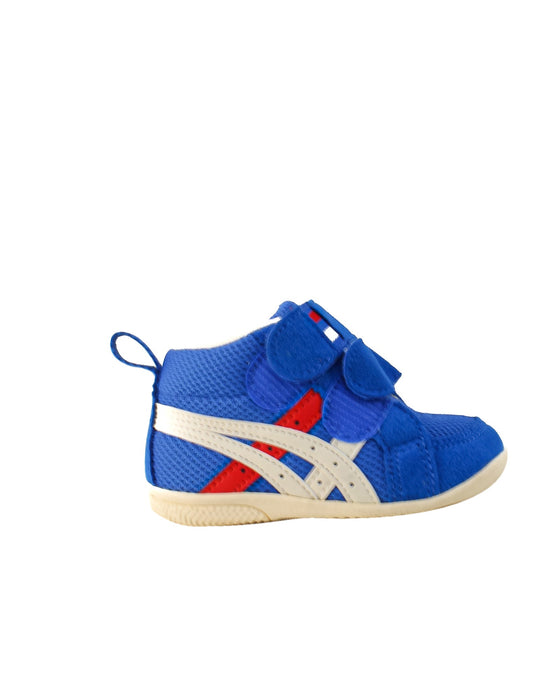 A Blue Sneakers from ASICS in size 6-12M for boy. (Back View)