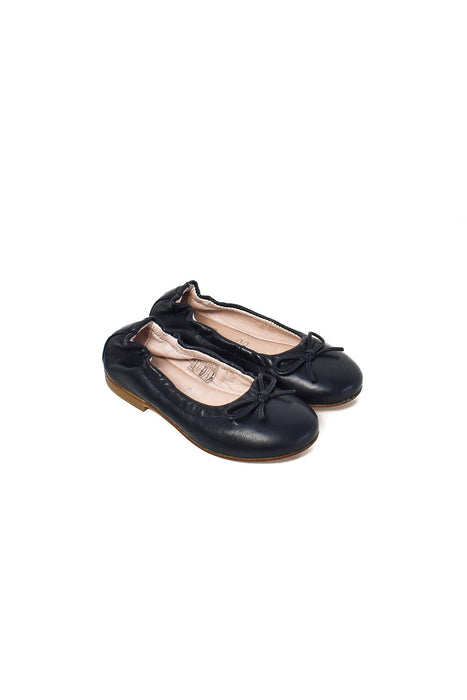 A Navy Flats from Gusella in size 3T for girl. (Front View)