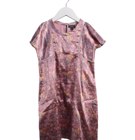 A Pink Short Sleeve Dresses from Velveteen in size 6T for girl. (Front View)