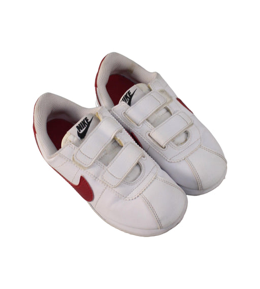 A White Sneakers from Nike in size 5T for neutral. (Front View)