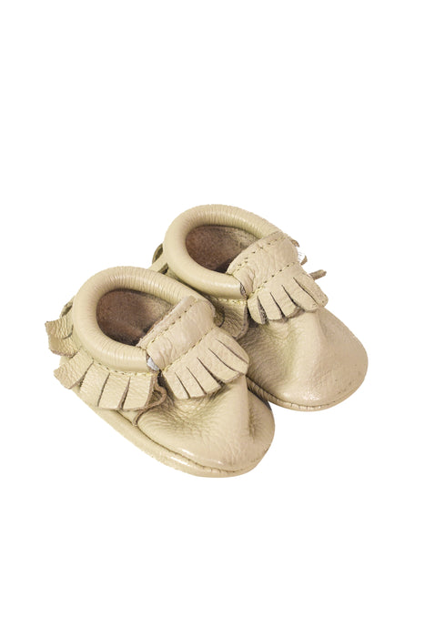 10045683 Freshly Picked Baby~Booties 0-3M (US 1) at Retykle