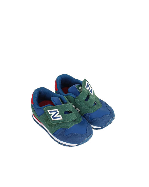 A Blue Sneakers from New Balance in size EU21 for boy. (Front View)