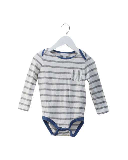 A Grey Long Sleeve Bodysuits from The Little White Company in size 12-18M for boy. (Front View)