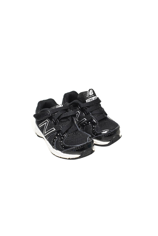 Black New Balance Sneakers 6-12M (US3) at Retykle
