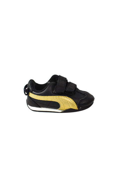 Black Puma Sneakers 12-18M (EU20) at Retykle