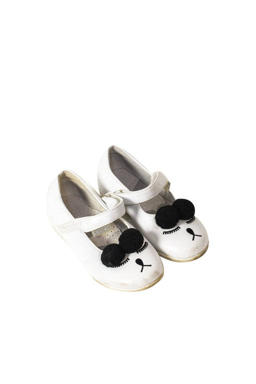 White Step2wo Flats 5T (17cm) at Retykle
