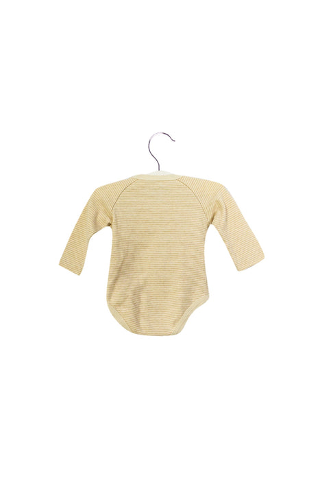 A Beige Long Sleeve Bodysuits from Natures Purest in size 3-6M for neutral. (Back View)