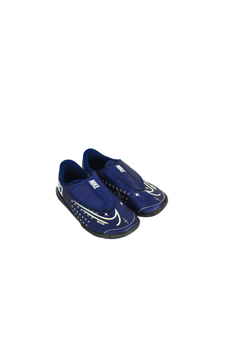 Navy Nike Football Cleats 5T - 6T (EU29.5) at Retykle