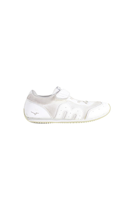 White Miki House Sneakers 8Y (JP21) at Retykle