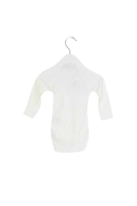 A White Long Sleeve Bodysuits from Under the Nile in size 3-6M for neutral. (Back View)