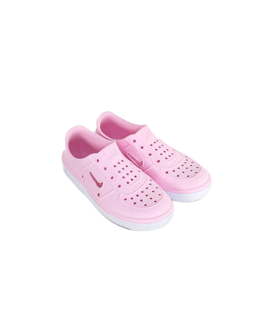 Pink Nike Aqua Shoes 10Y (EU34) at Retykle