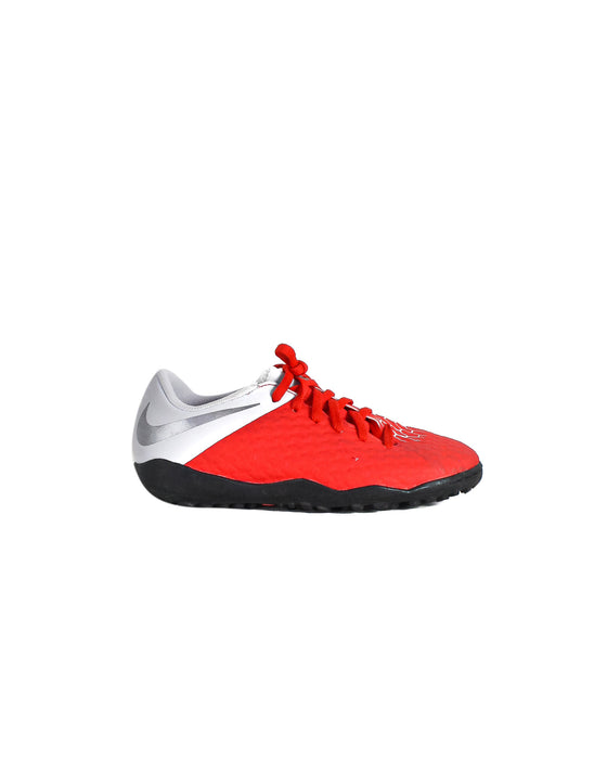 Red Nike Soccer Shoes 11Y (EU35.5) at Retykle