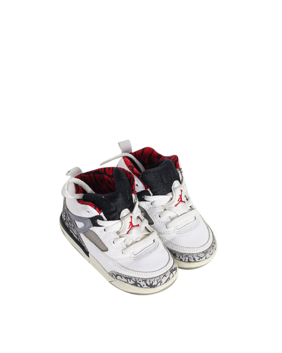 Air Jordan Sneakers 18-24M (EU23.5)