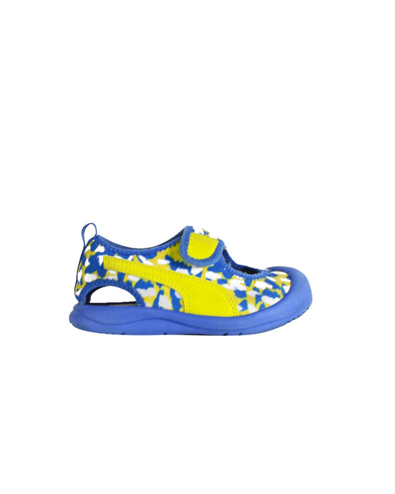 A Yellow Sandals from Puma in size EU24 for boy. (Back View)