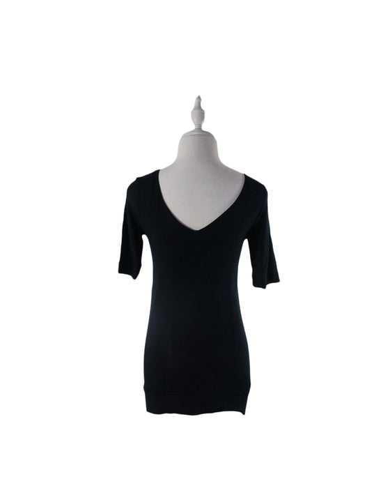 Black De mois en moi Maternity Short Sleeve Top XS (Size 34) at Retykle
