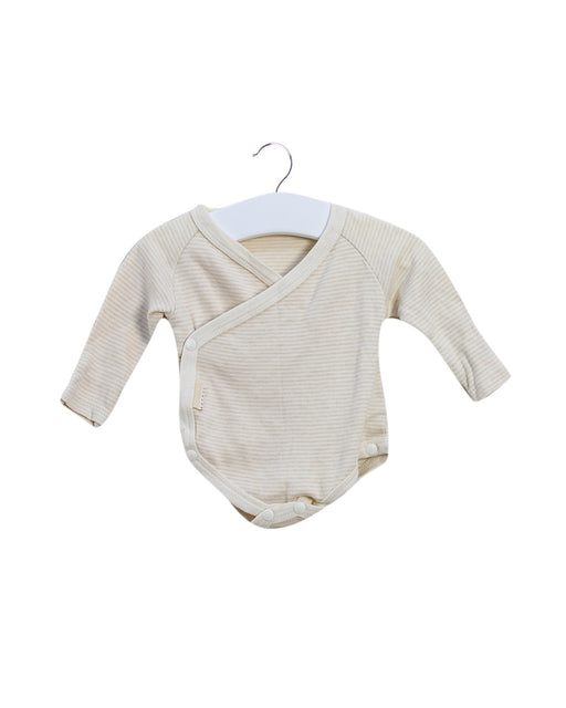 A Beige Long Sleeve Bodysuits from Natures Purest in size 0-3M for neutral. (Front View)