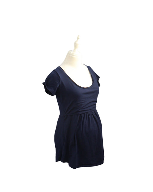 A Navy Short Sleeve Tops from Mothers en Vogue in size M for maternity. (Front View)