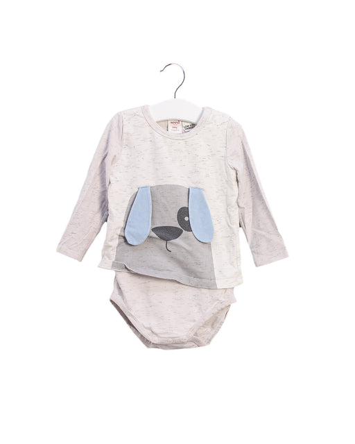 A Grey Long Sleeve Bodysuits from Seed in size 12-18M for boy. (Front View)
