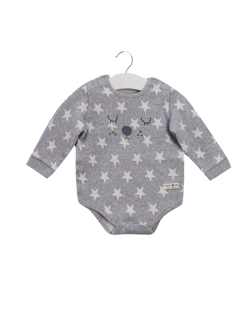 A Grey Long Sleeve Bodysuits from Organic Mom in size 6-12M for girl. (Front View)