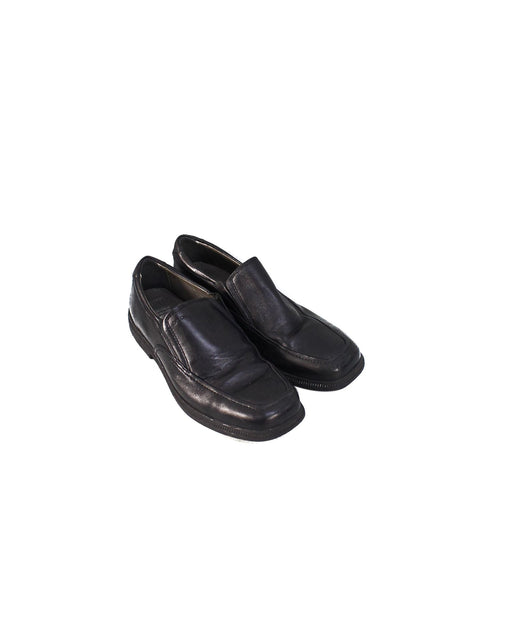 A Black Dress Shoes from Geox in size 12Y for boy. (Front View)