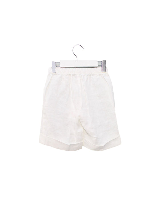 A White Shorts from Il Gufo in size 4T for girl. (Back View)