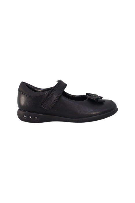A Black Dress Shoes from Clarks in size 3T for girl. (Back View)