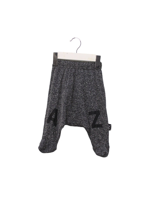 A Grey Sweatpants from Nununu in size Newborn for boy. (Front View)