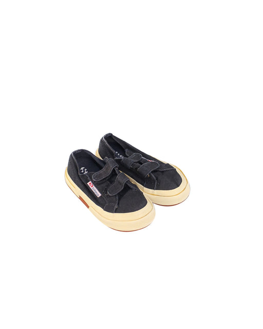 A Black Sneakers from Superga in size 3T for girl. (Front View)