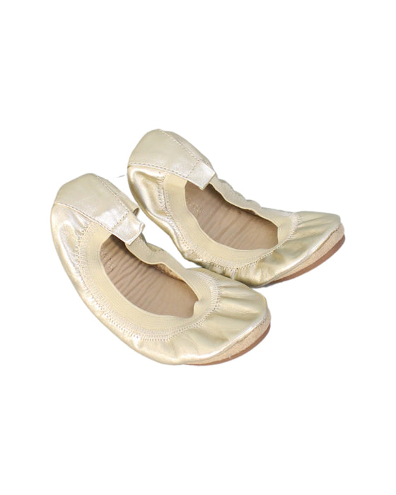 A Gold Flats from Yosi Samra in size 4T for girl. (Front View)