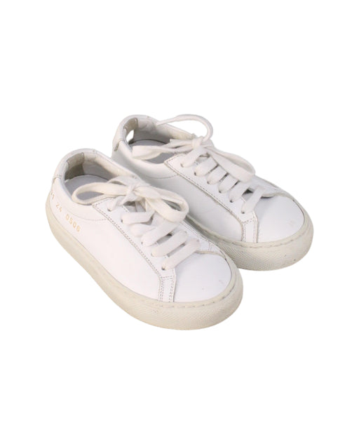 A White Sneakers from Common Projects in size 3T for neutral. (Front View)