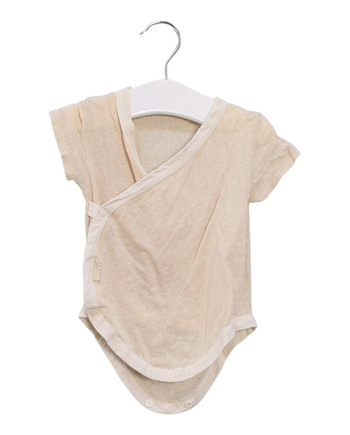 A Beige Short Sleeve Bodysuits from Natures Purest in size 0-3M for neutral. (Front View)