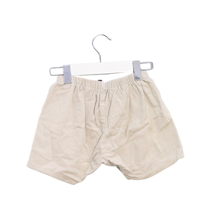 A Beige Shorts from Les Enfantines in size 4T for boy. (Back View)