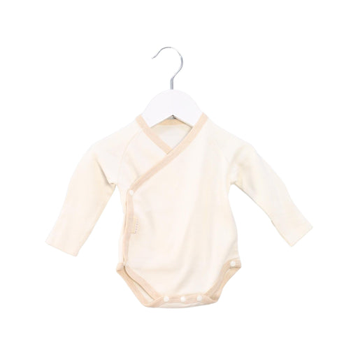 A Ivory Long Sleeve Bodysuits from Natures Purest in size 0-3M for boy. (Front View)