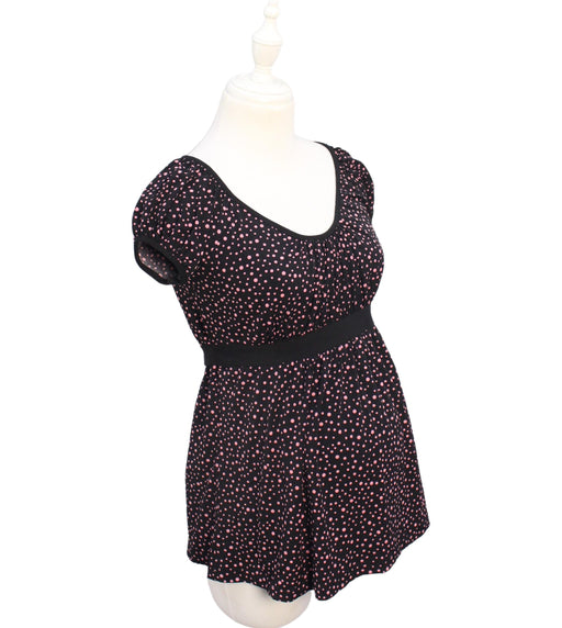 A Black Short Sleeve Tops from Motherhood Maternity in size S for maternity. (Front View)