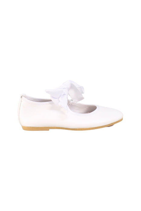 A White Flats from Jacadi in size 3T for girl. (Back View)