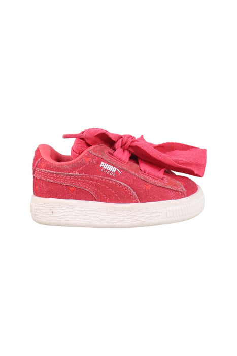 A Pink Sneakers from Puma in size 12-18M for girl. (Back View)