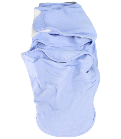 A Blue Swaddles from Aden & Anais in size 0-3M for boy. (Front View)