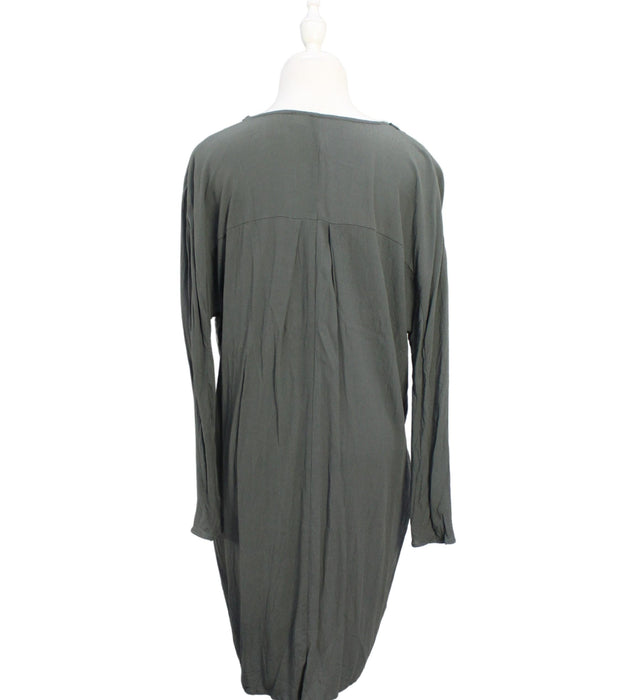 A Green Long Sleeve Dresses from Seraphine in size L for maternity. (Back View)