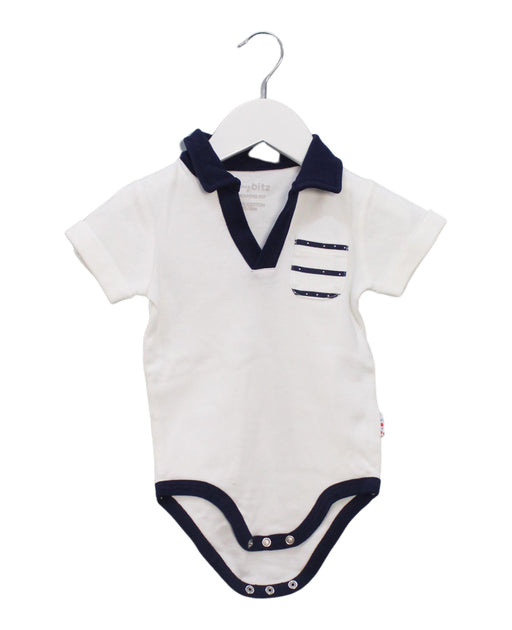 A White Bodysuits from TinyBitz in size 12-18M for boy. (Front View)