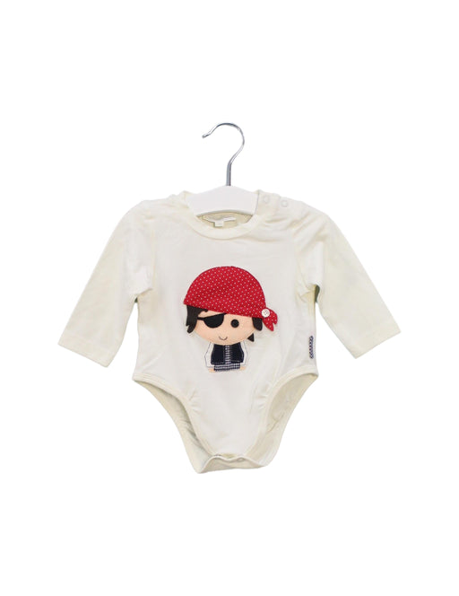 A Ivory Bodysuits from Nicholas & Bears in size 0-3M for boy. (Front View)