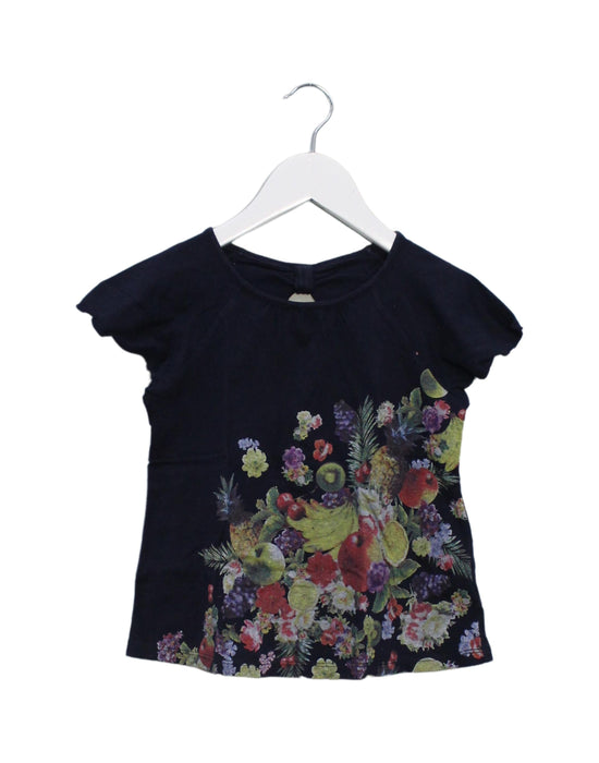 A Navy Short Sleeve Tops from Comme Ca Ism in size 4T for girl. (Front View)