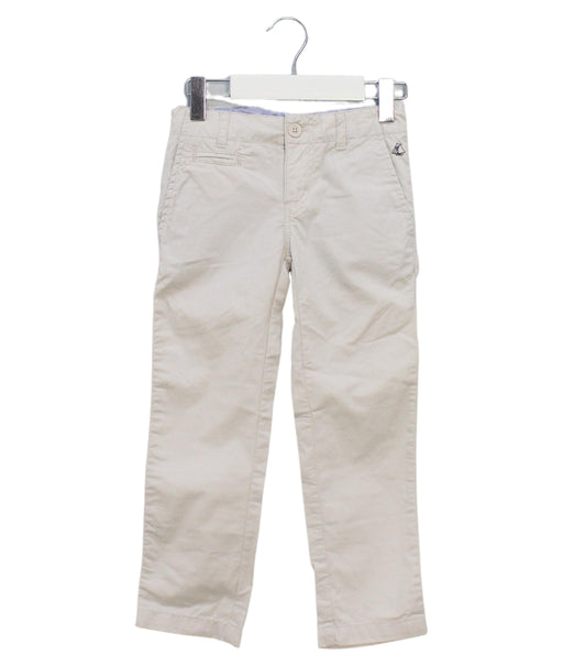 A White Casual Pants from Petit Bateau in size 4T for boy. (Front View)