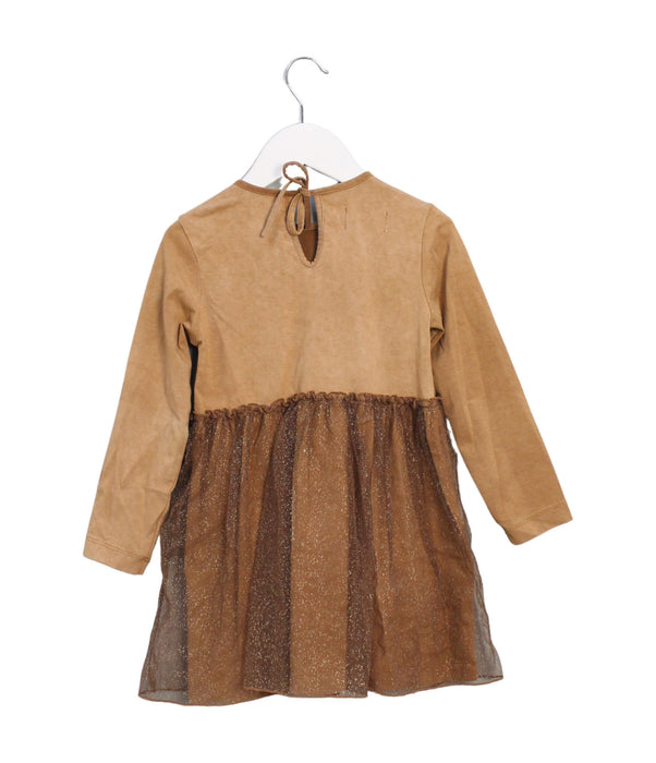 A Brown Long Sleeve Dresses from Siseo Olive in size 4T for girl. (Back View)