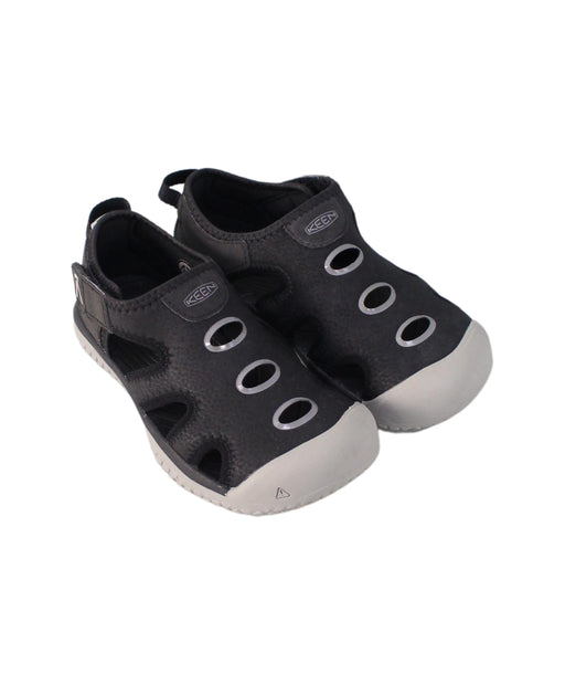 A Black Sandals from Keen in size 9Y for boy. (Front View)