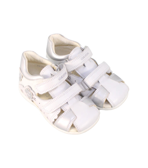 A White Sandals from Geox in size 12-18M for girl. (Front View)